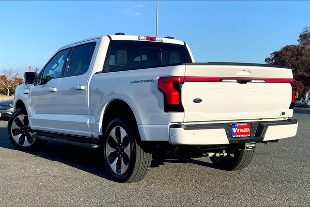 2023 Ford F-150 Lightning Platinum photo 3
