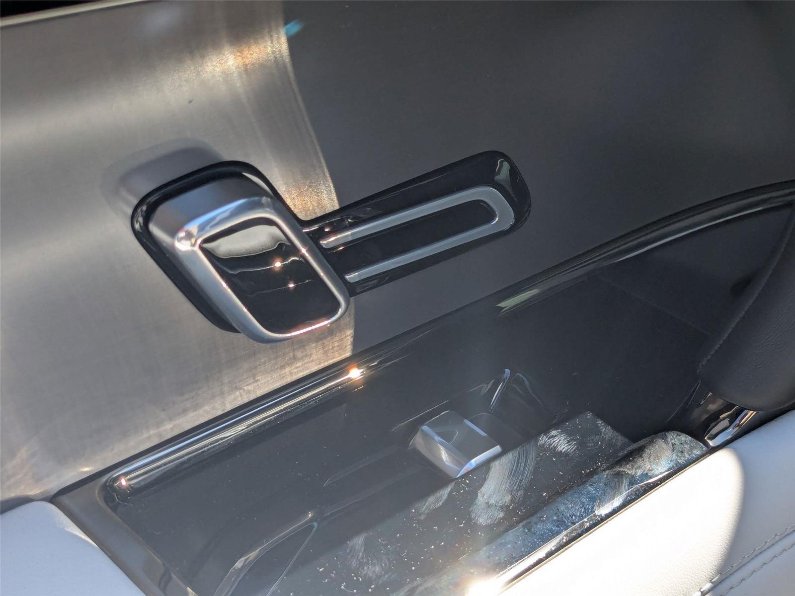 2025 Land Rover Range Rover Sport SE photo 22