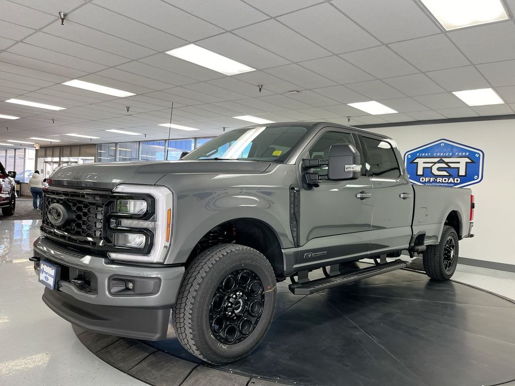 2025 Ford F-250 XLT photo 3