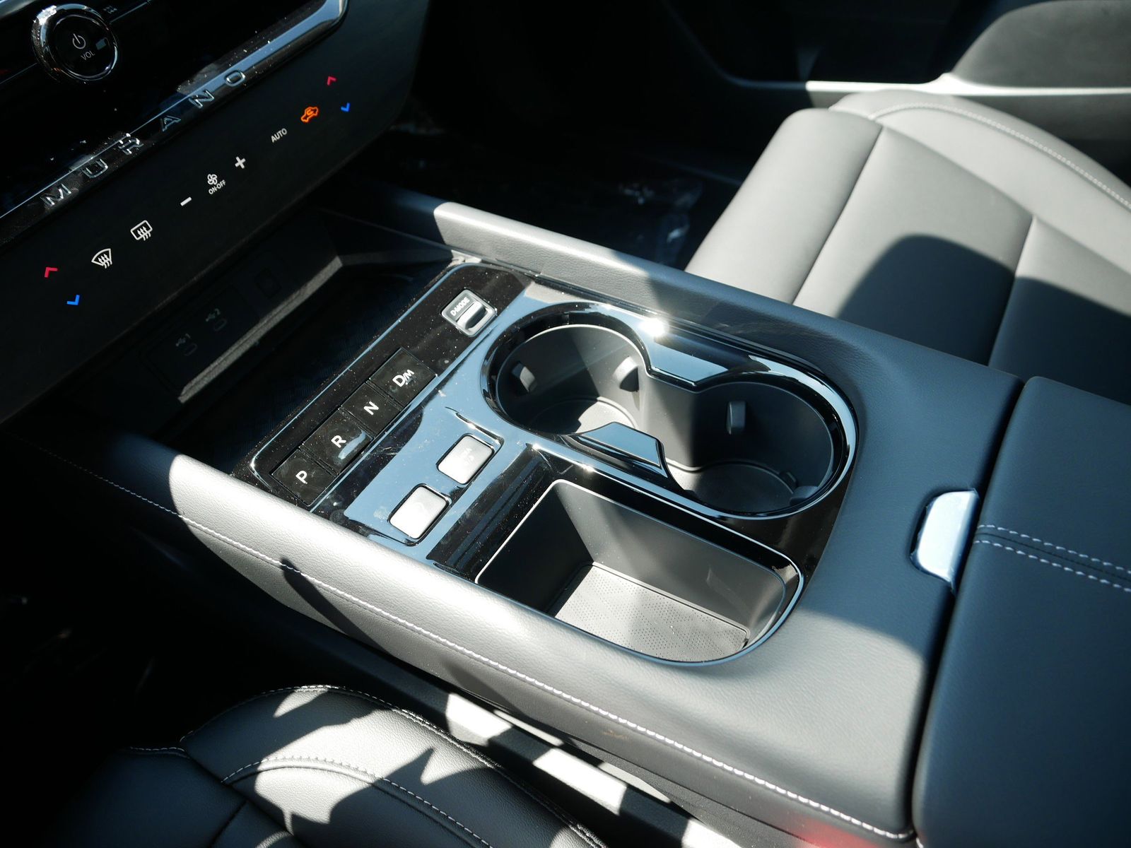 2025 Nissan Murano SL photo 15