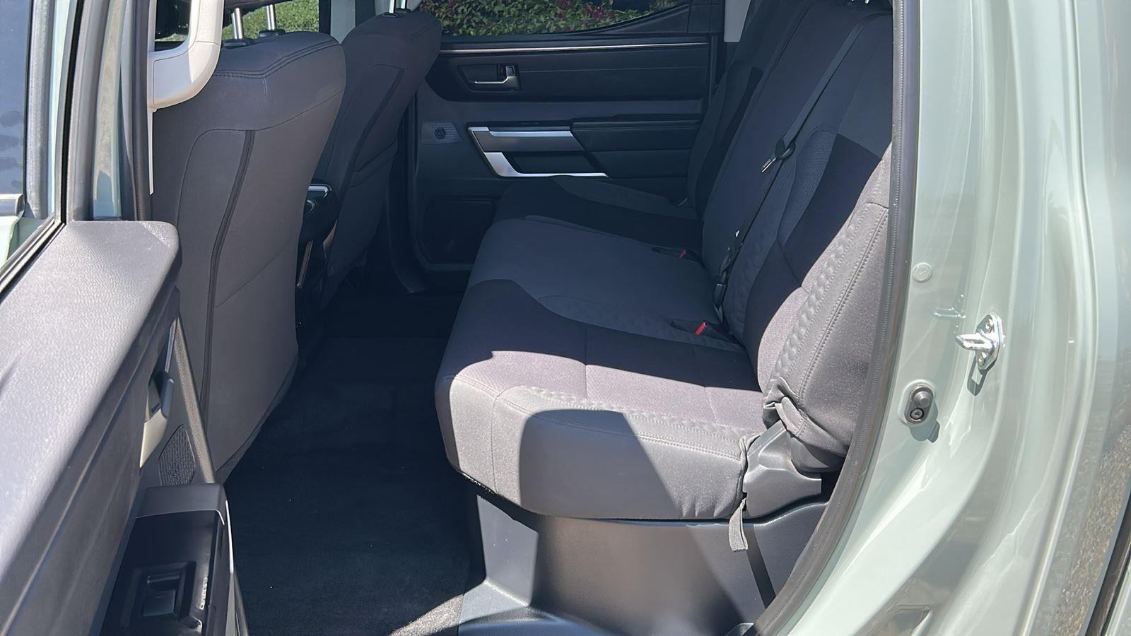 2024 Toyota Tundra SR5 CrewMax photo 17