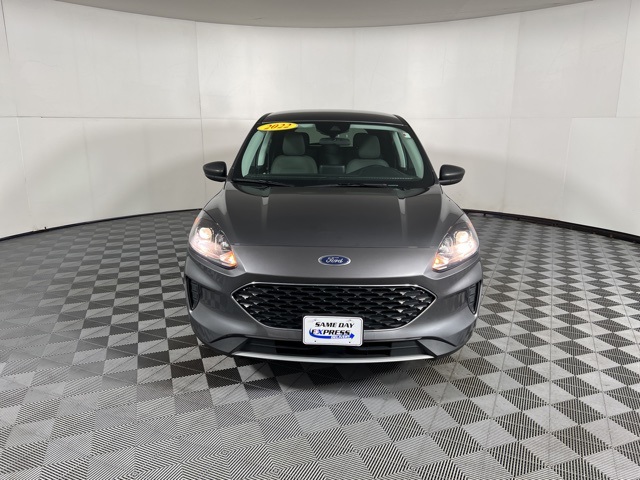 2022 Ford Escape SE photo 2