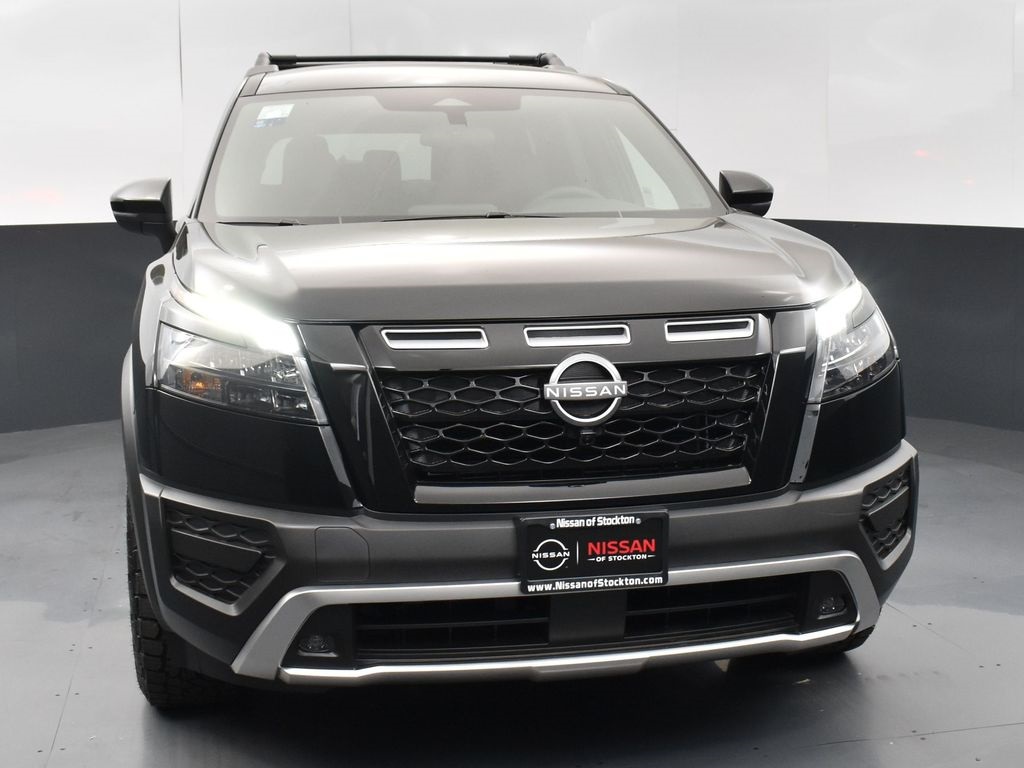 2025 Nissan Pathfinder Rock Creek photo 2