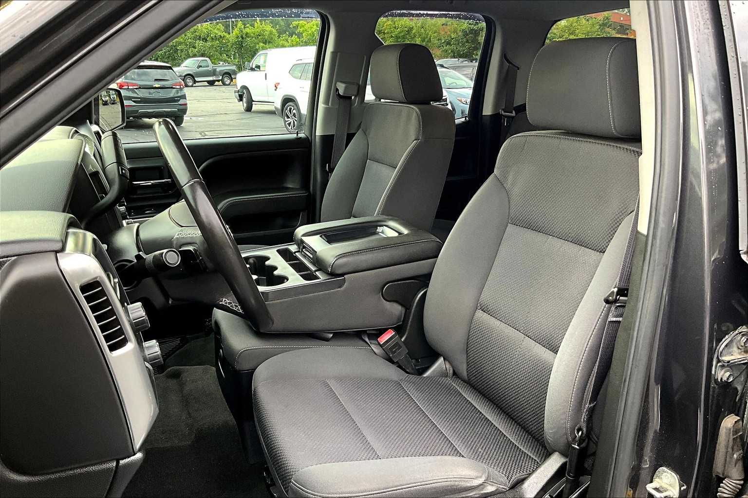 2016 Chevrolet Silverado 1500 LT photo 10