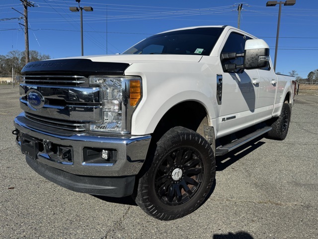 2017 Ford F-250 Super Duty Lariat's photo
