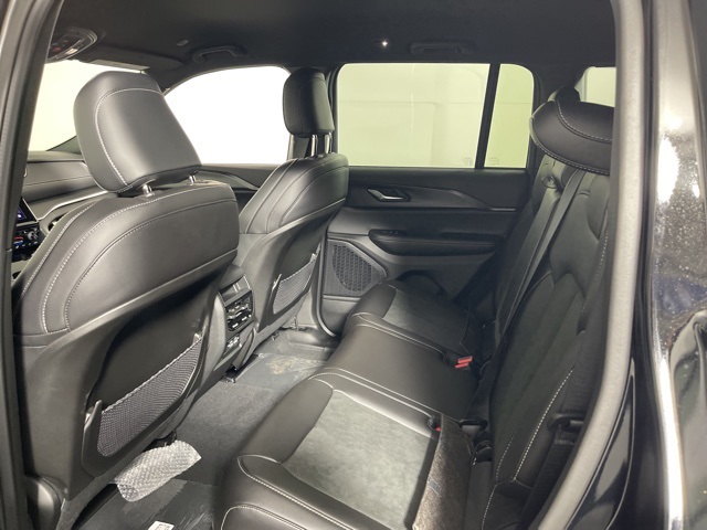 2025 Jeep Grand Cherokee Altitude X photo 17