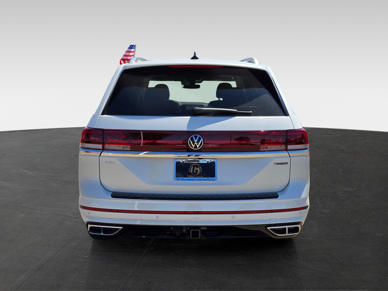 2026 Volkswagen Atlas SEL Premium R-Line photo 2
