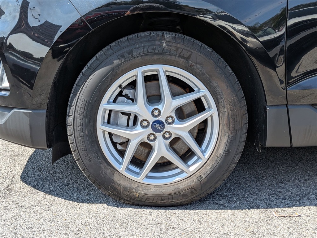2022 Ford Edge SEL photo 26