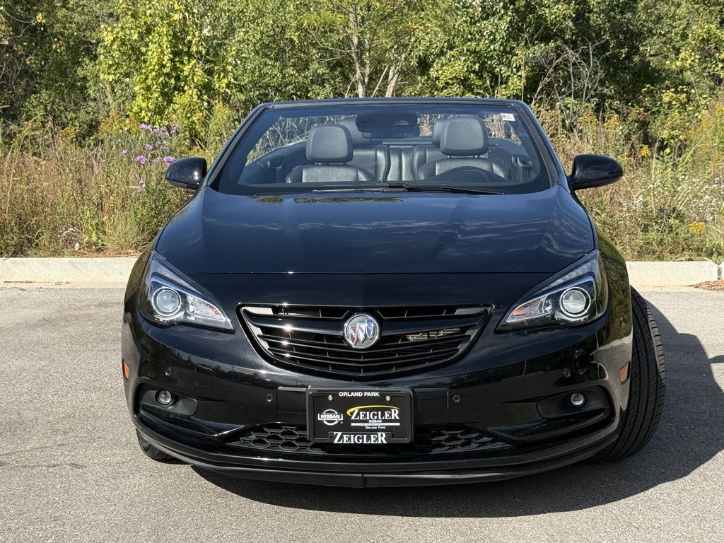 2019 Buick Cascada photo 2