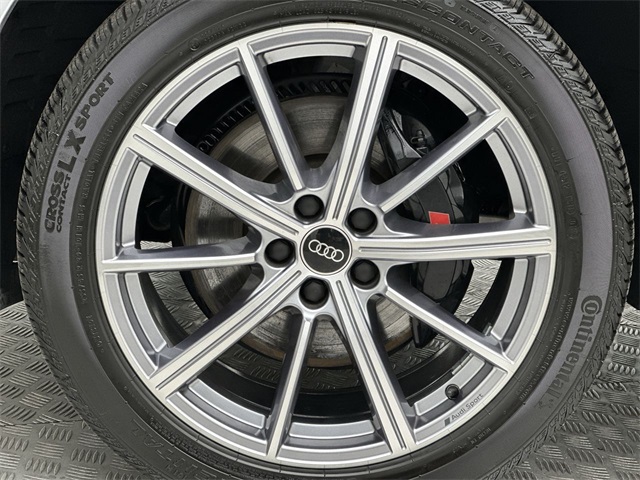 2022 Audi SQ5 Premium Plus photo 2