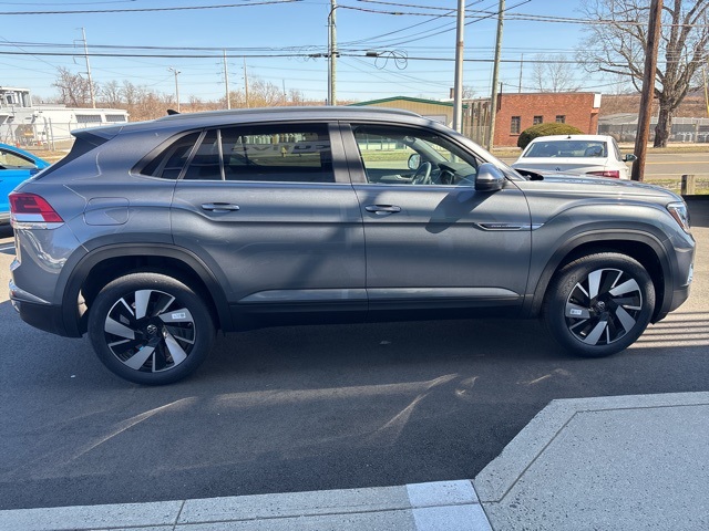 2025 Volkswagen Atlas Cross Sport SE Technology photo 4