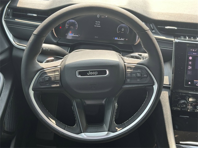 2025 Jeep Grand Cherokee Altitude photo 23