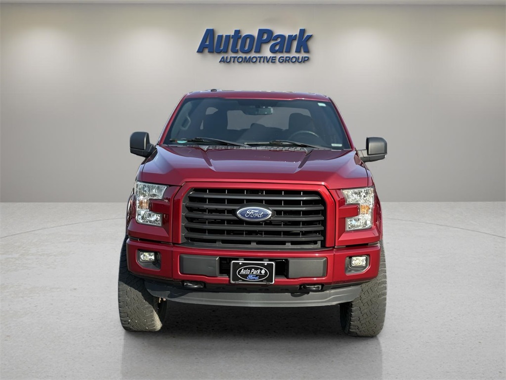 2015 Ford F-150 XLT photo 2