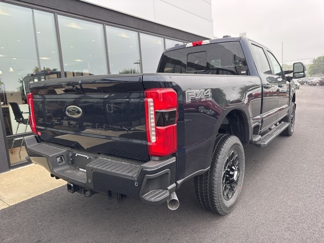 2025 Ford F-350 Lariat photo 3