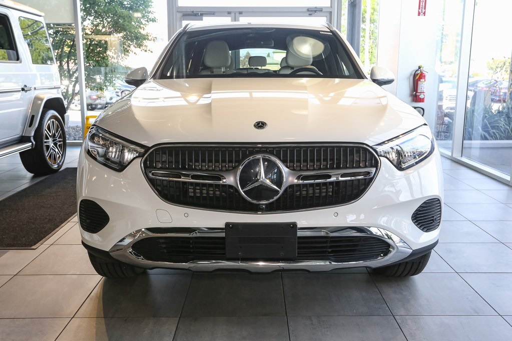 2025 Mercedes Benz GLC 350e 4MATIC photo 3