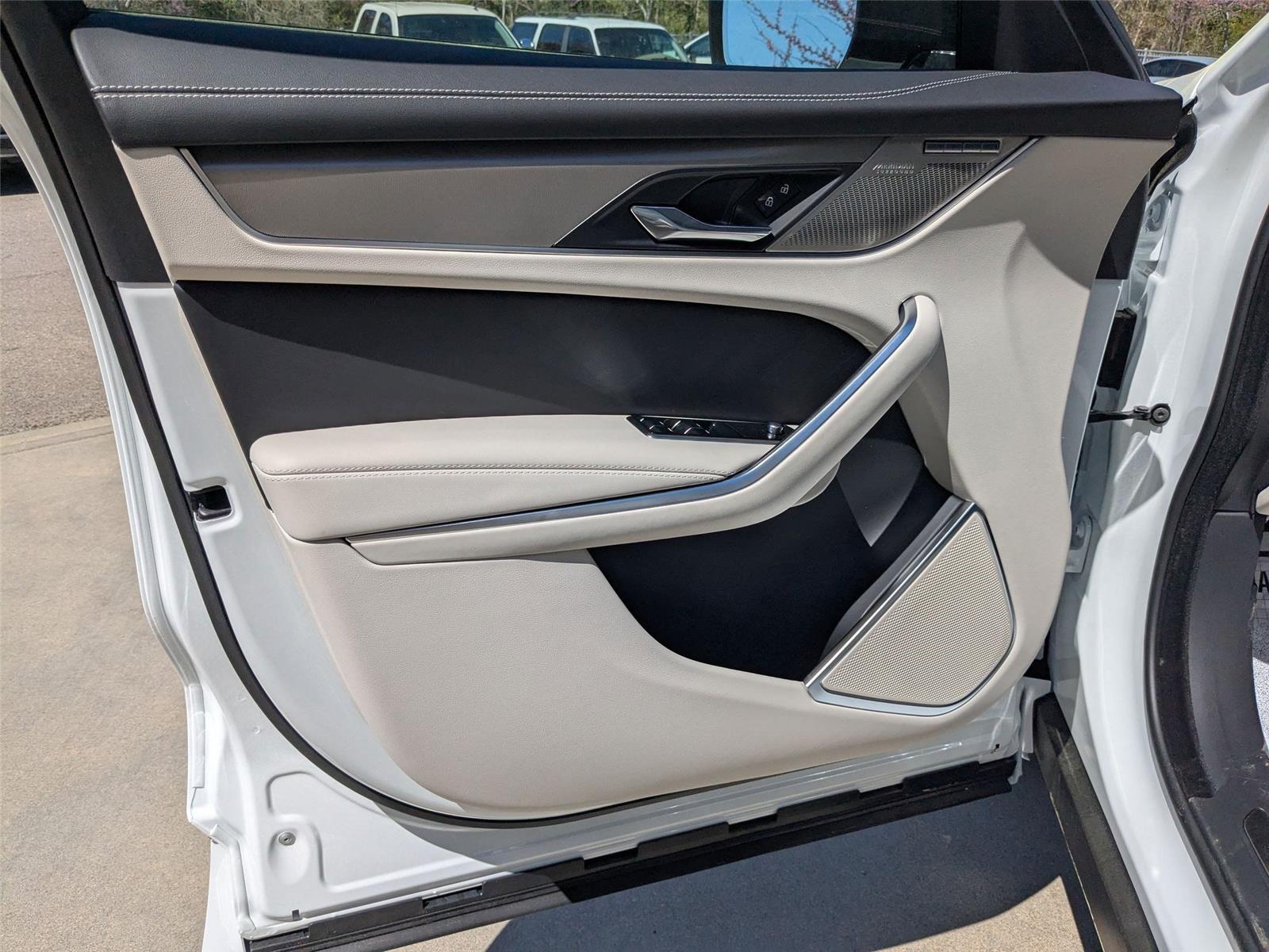 2026 Jaguar F-PACE P250 R-Dynamic S photo 10