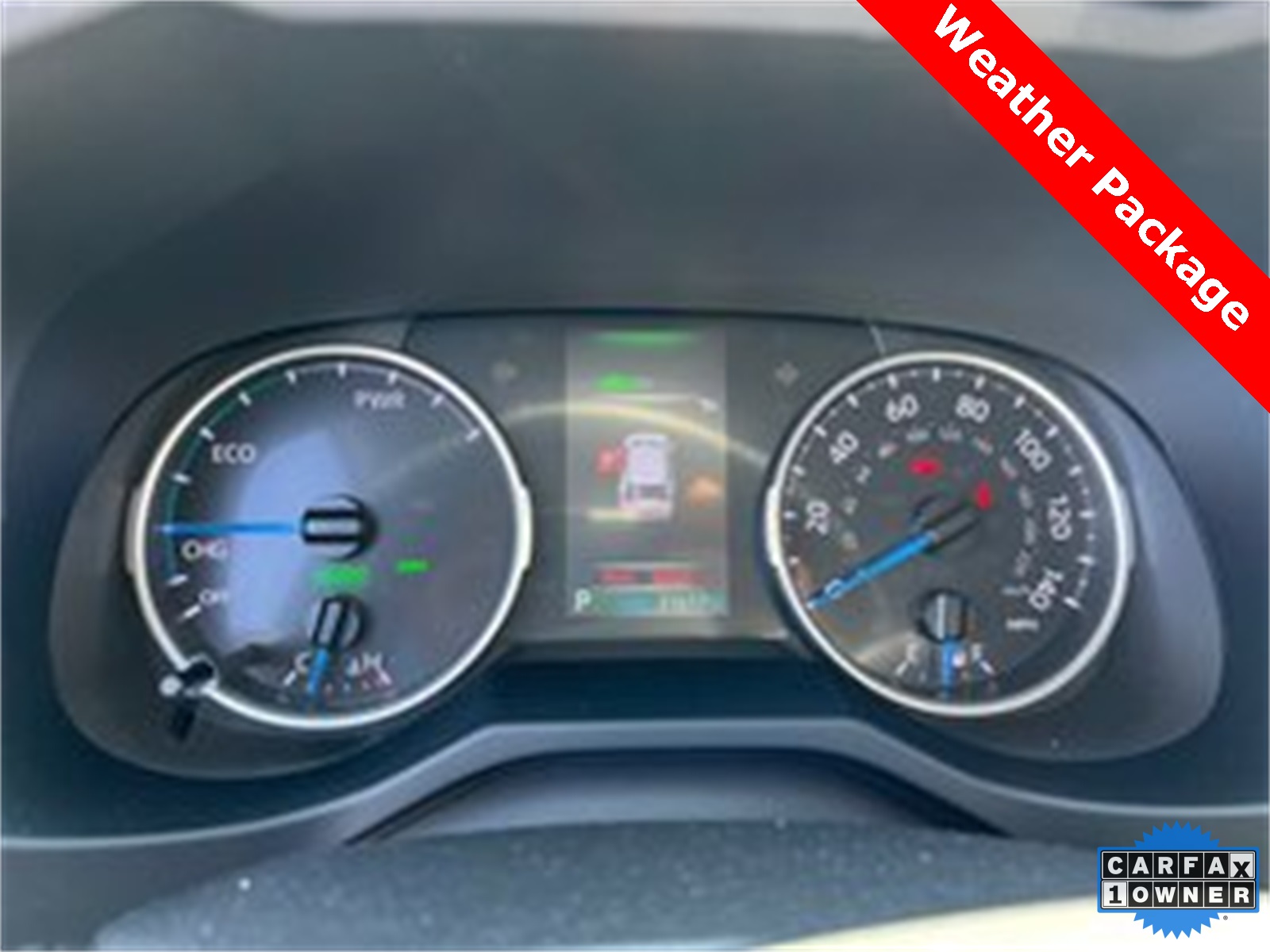 2022 Toyota RAV4 XLE Premium photo 3