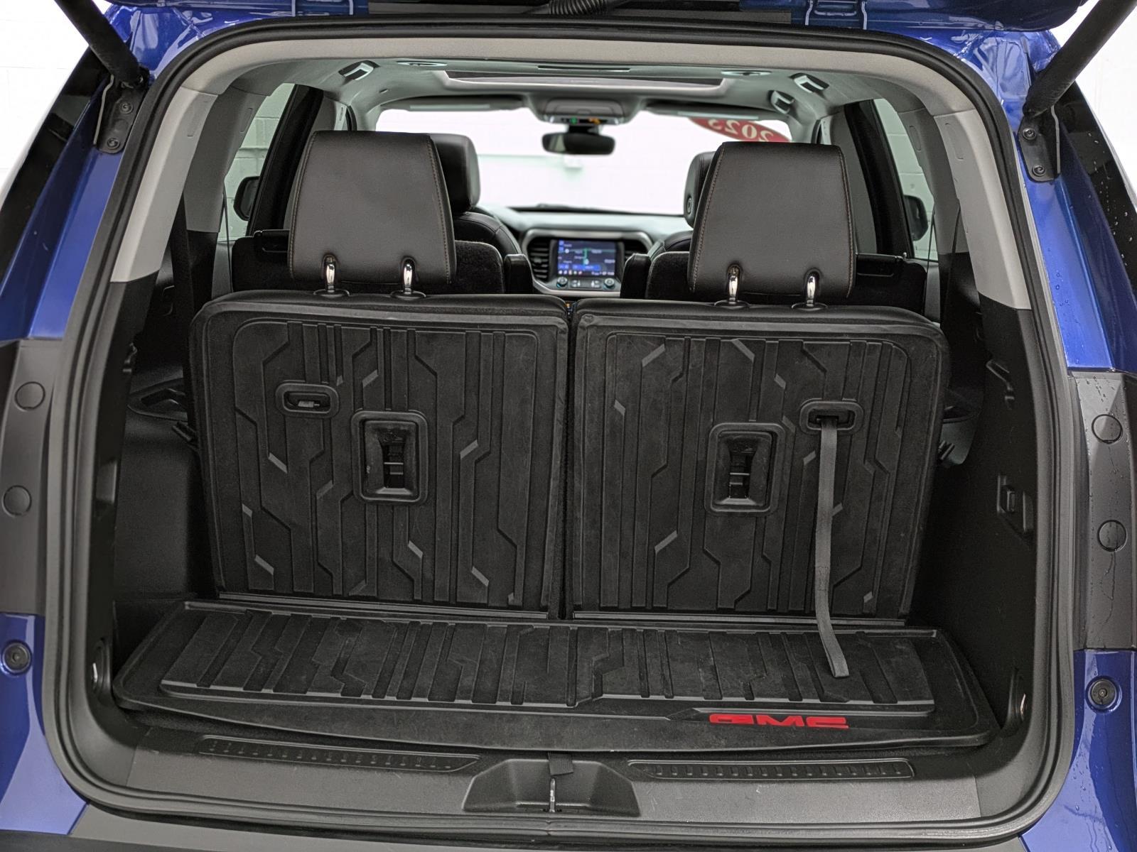 2023 Gmc Acadia AT4 photo 4