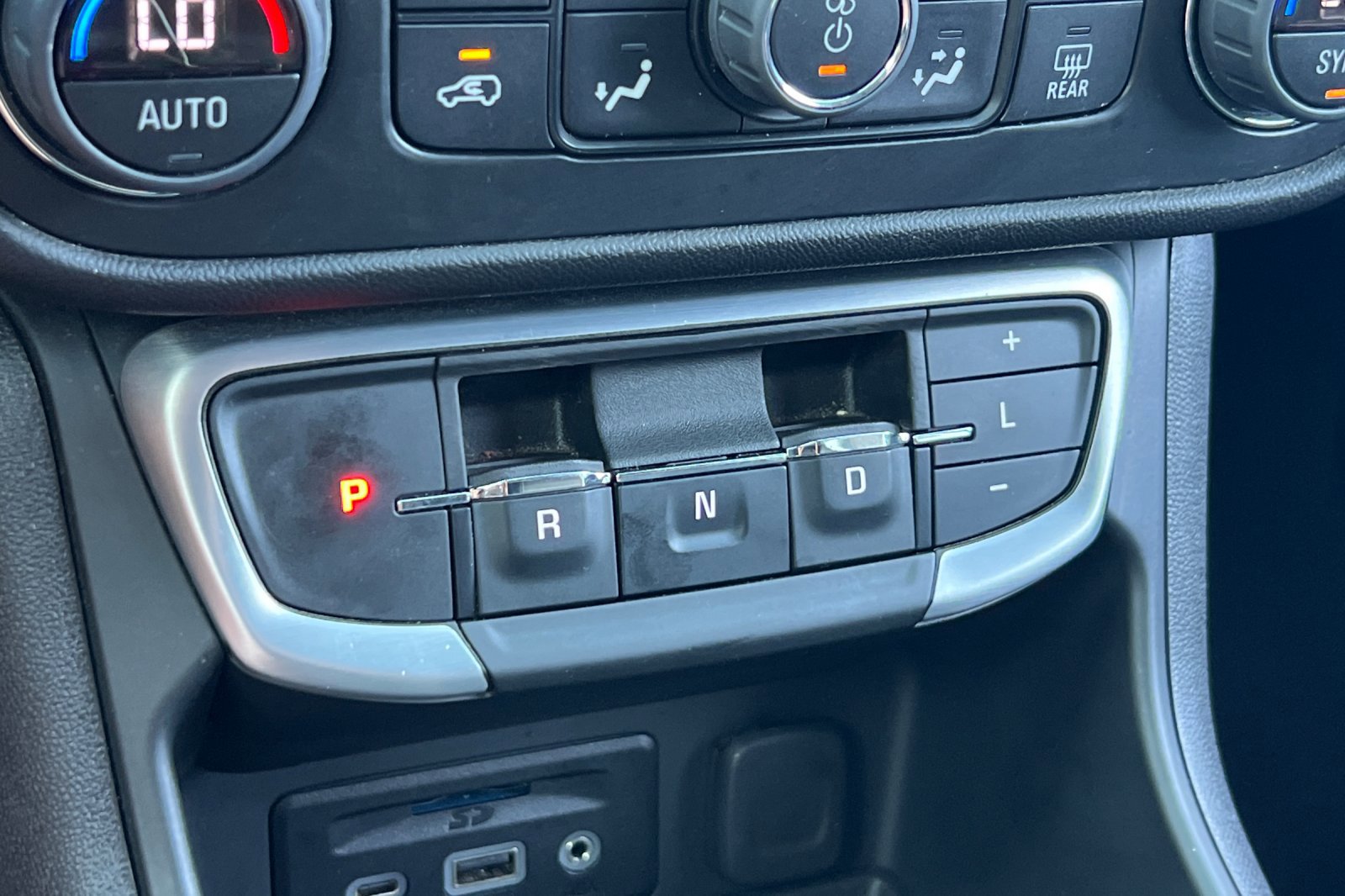 2024 Gmc Terrain SLT photo 19