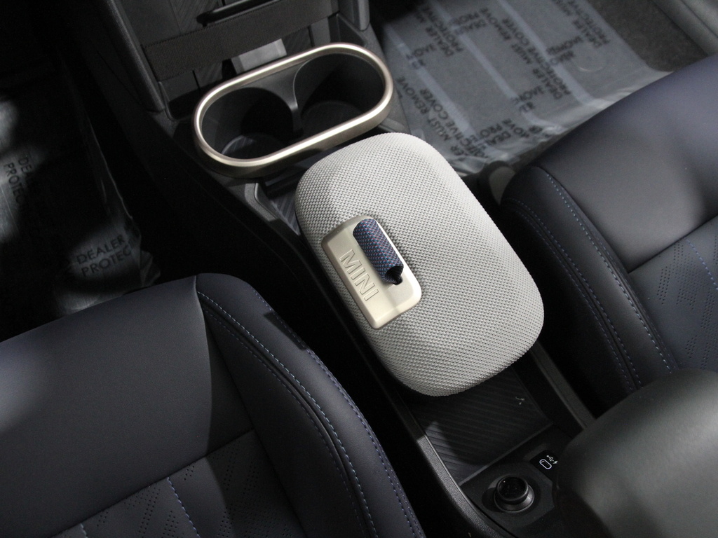 2025 Mini Cooper 2 Door Hardtop Signature photo 14