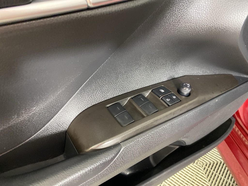 2022 Toyota Camry LE photo 10