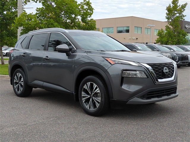 2022 Nissan Rogue SV photo 4