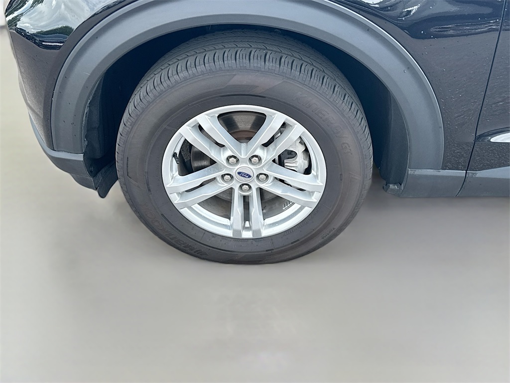 2023 Ford Explorer XLT photo 21