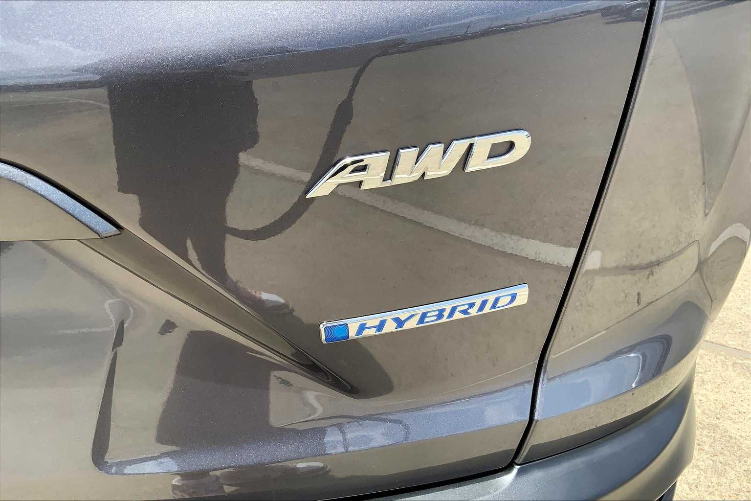 2022 Honda CR-V Hybrid EX-L photo 9