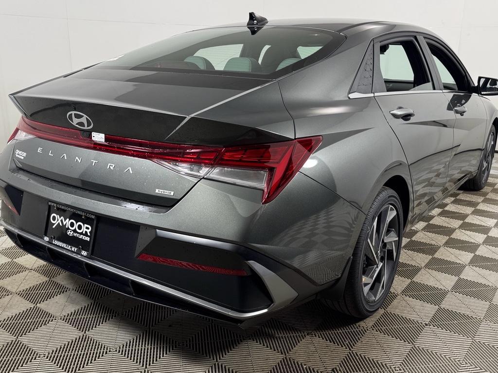 2025 Hyundai Elantra Hybrid Limited photo 2