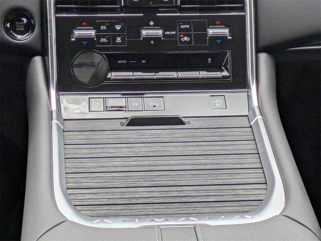 2025 Nissan Armada SV photo 20