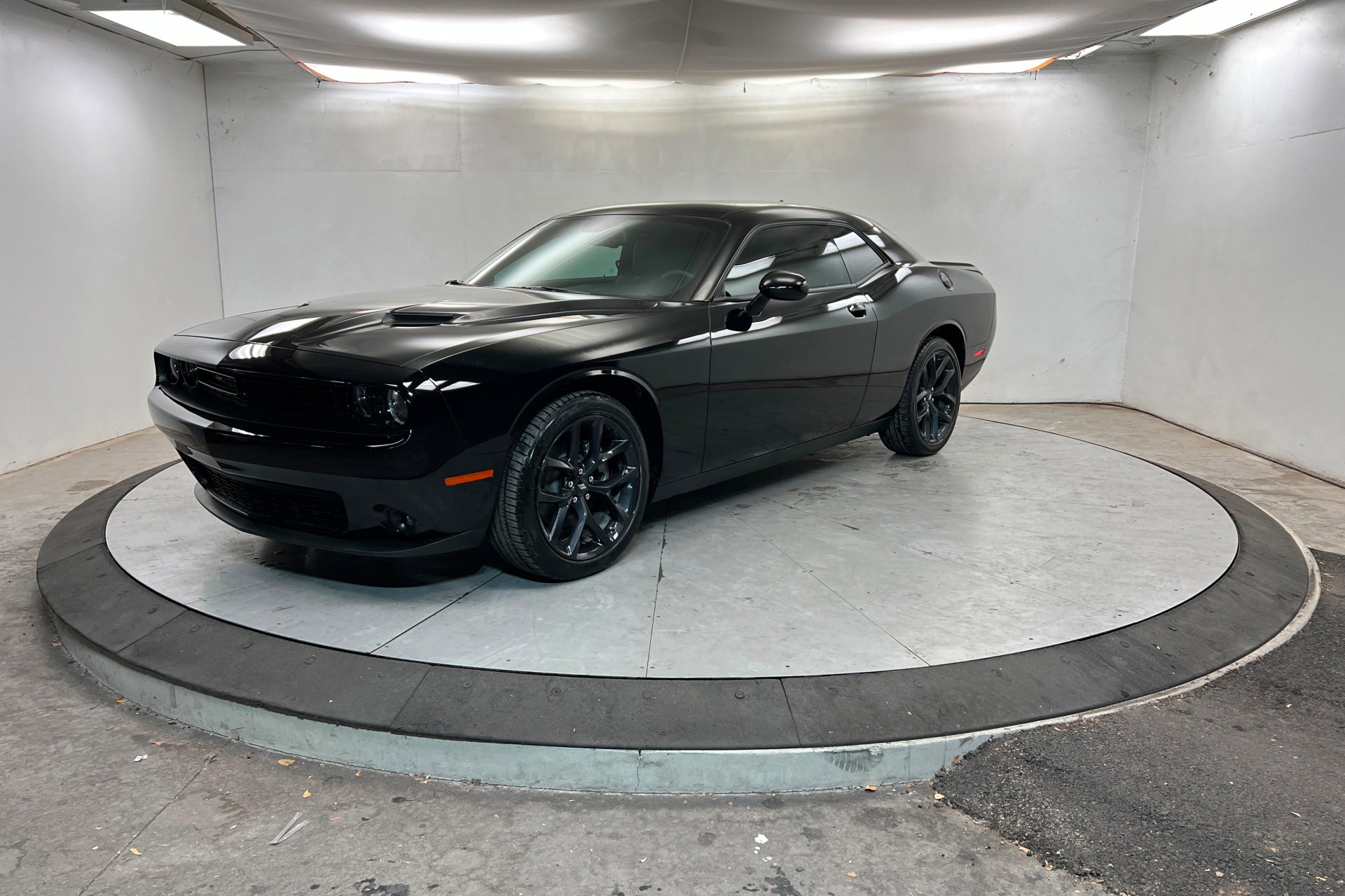 2023 Dodge Challenger SXT's photo