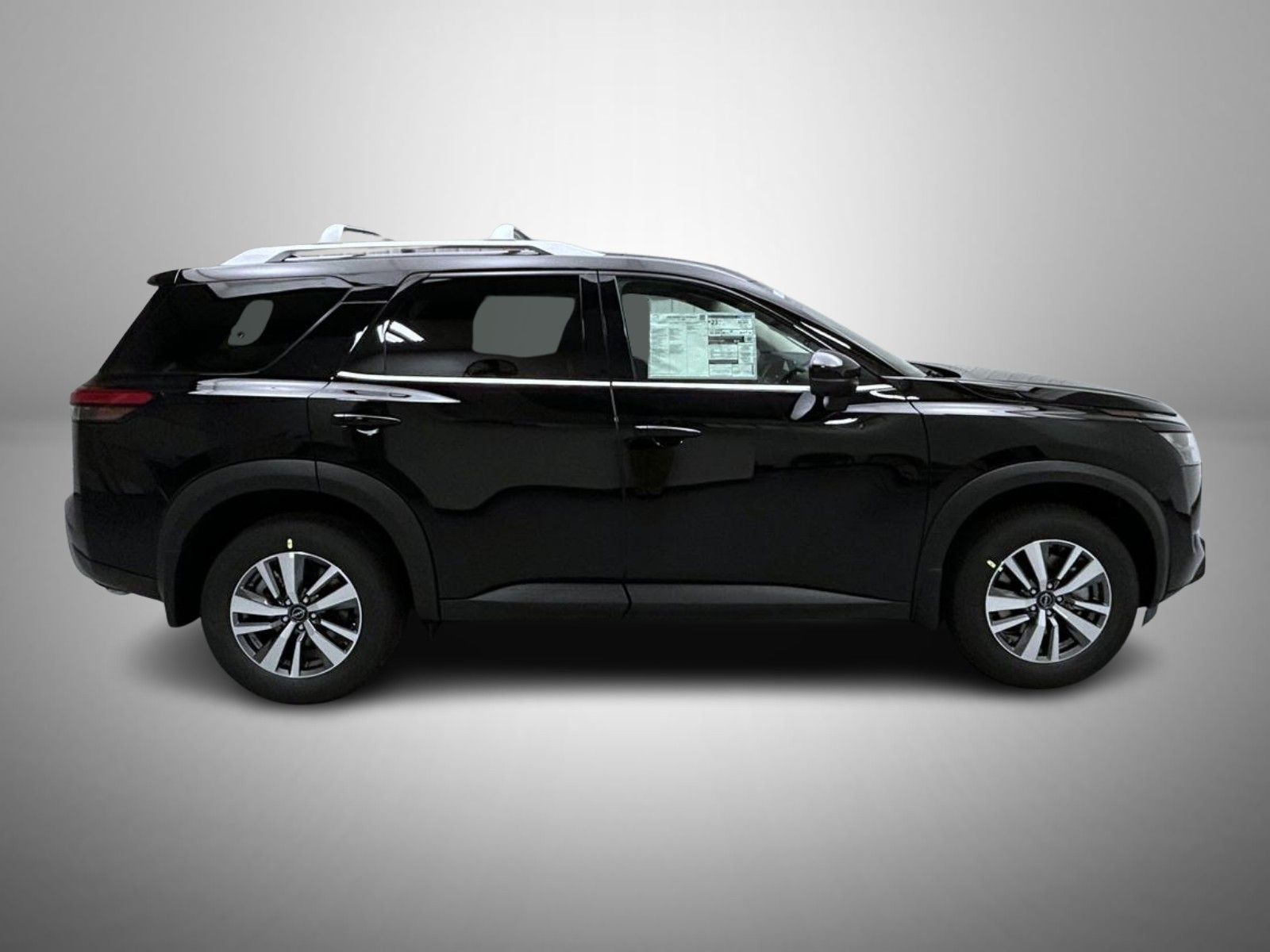 2025 Nissan Pathfinder SL photo 3
