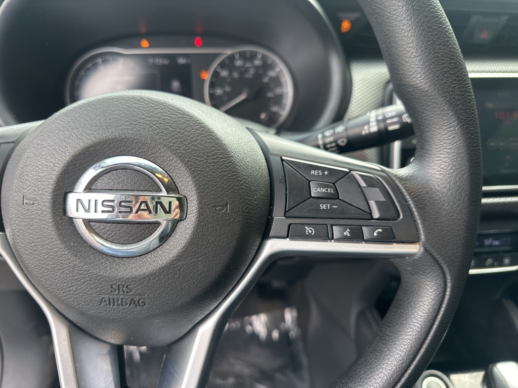 2019 Nissan Kicks SV photo 9