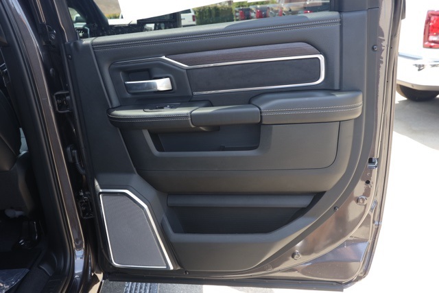2025 Ram 2500 Laramie photo 16