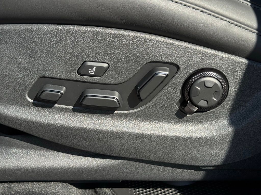 2026 Genesis GV80 3.5T Prestige AWD photo 25