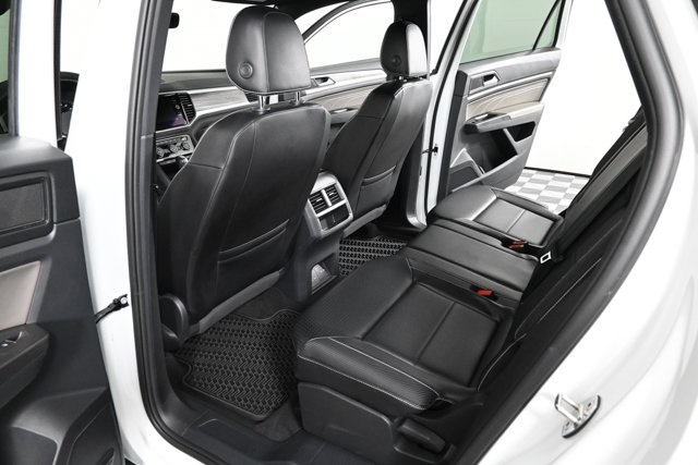 2022 Volkswagen Atlas Cross Sport SE Technology photo 13