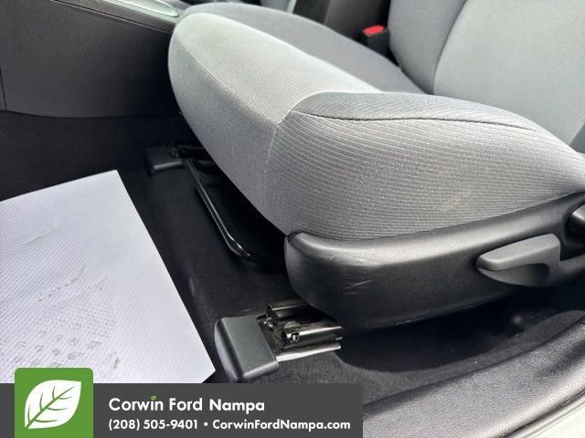 2018 Toyota Corolla L photo 27