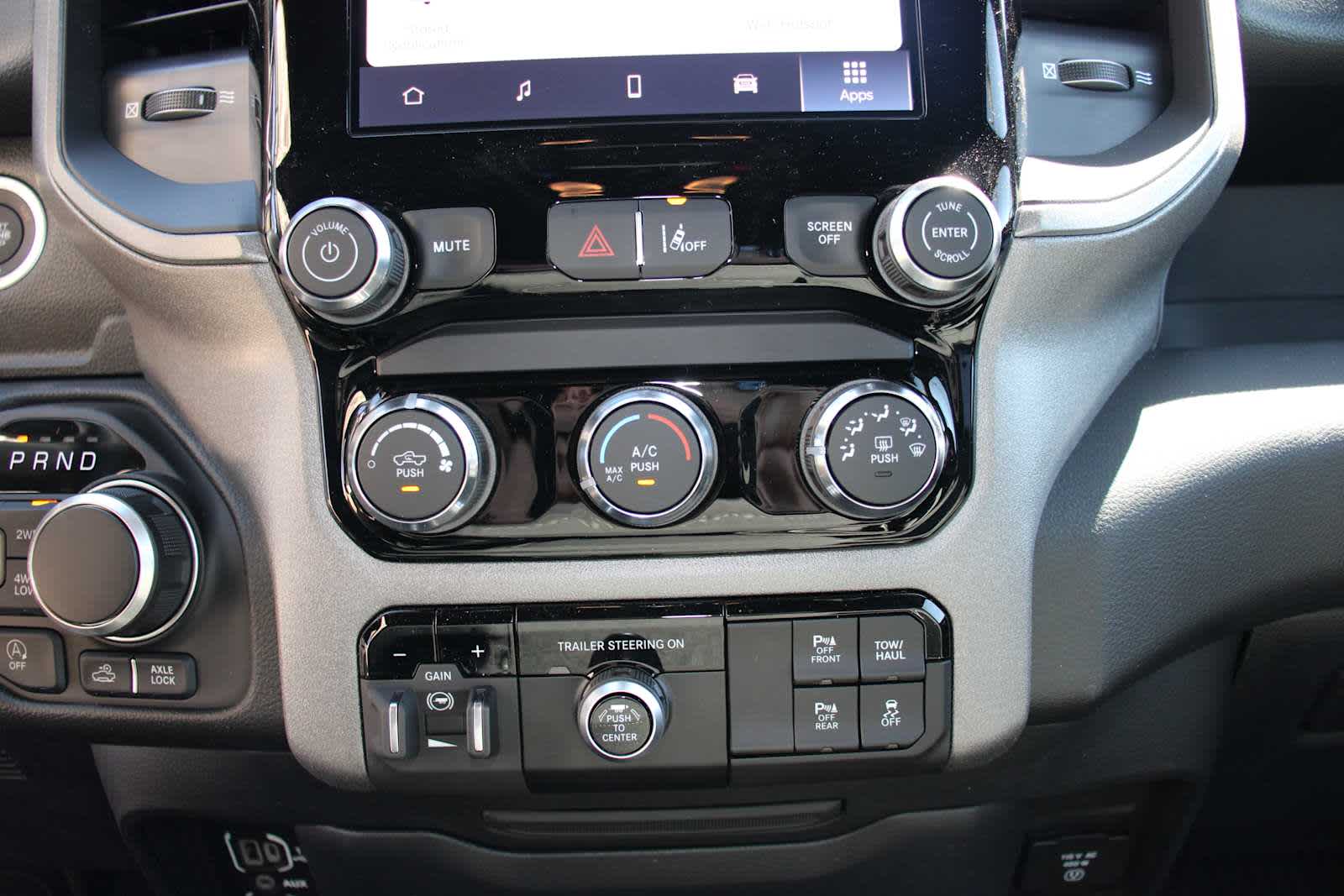 2025 Ram 1500 Tradesman photo 27