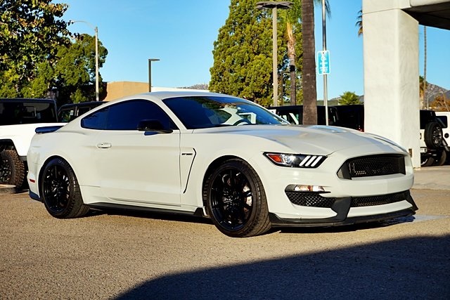 Used 2017 White Ford Shelby GT350 image 5
