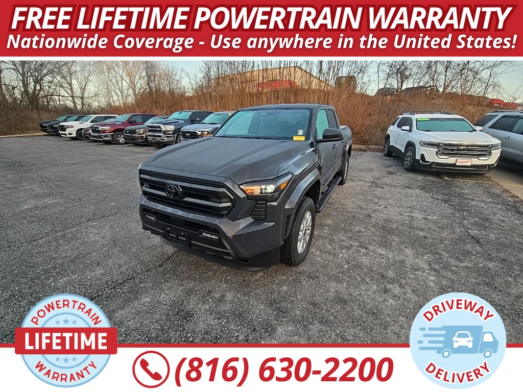 2025 Toyota Tacoma SR5's photo