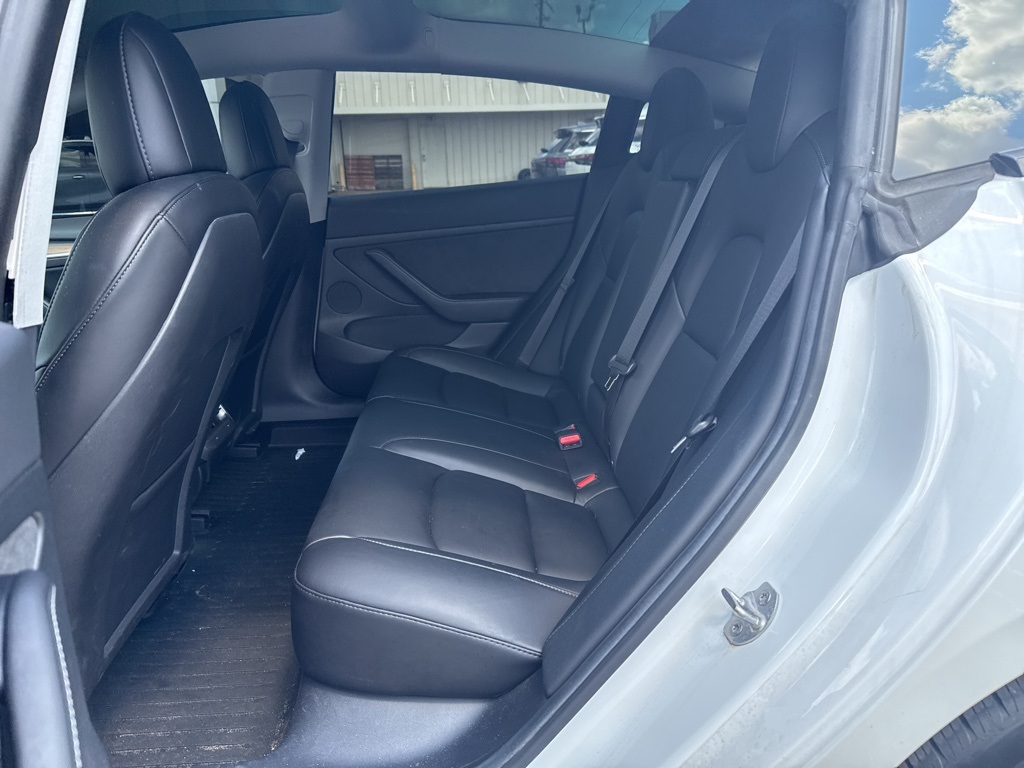 2021 Tesla Model 3 Long Range photo 9