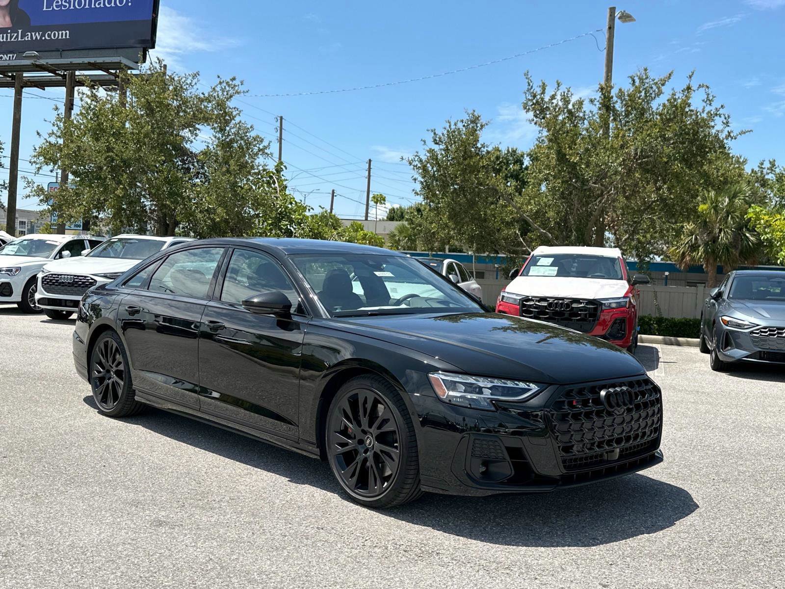 2025 Audi S8 4.0T photo 2