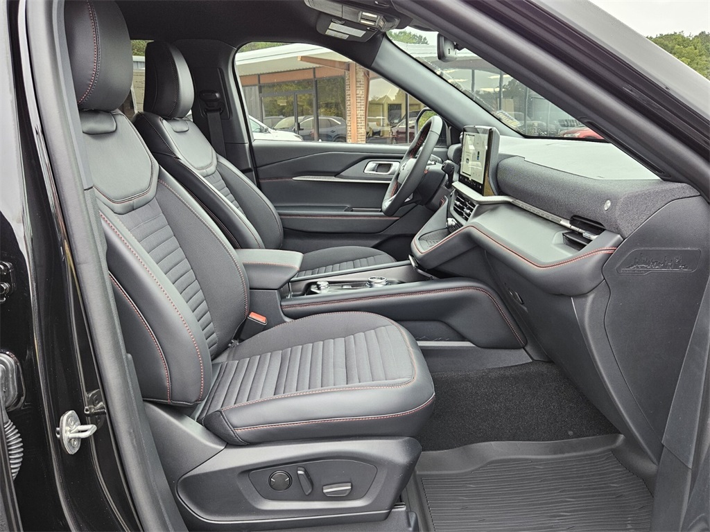 2025 Ford Explorer ST-Line photo 15