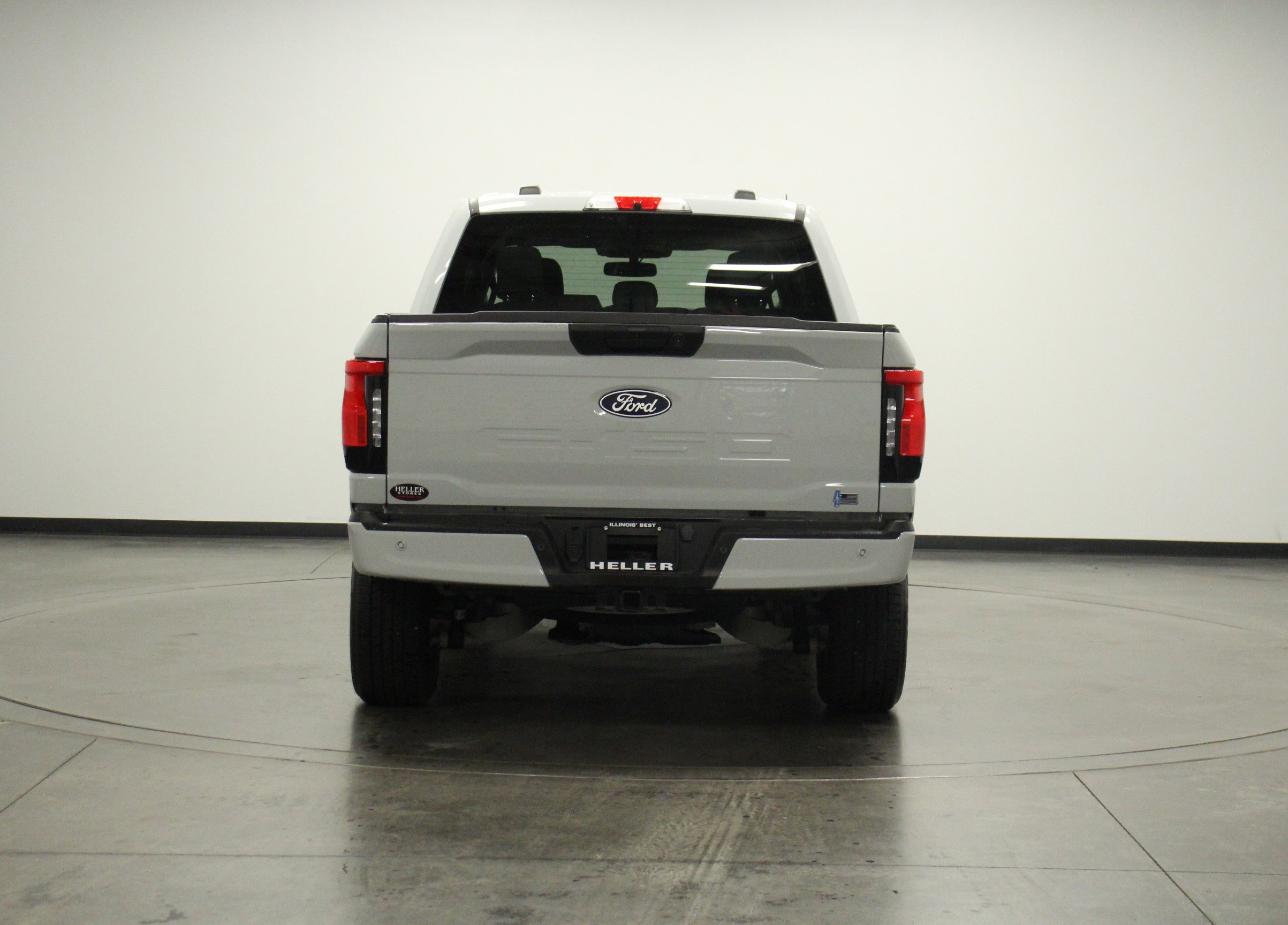 2024 Ford F-150 Lightning XLT photo 4