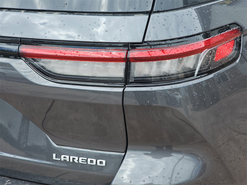 2025 Jeep Grand Cherokee Laredo photo 38
