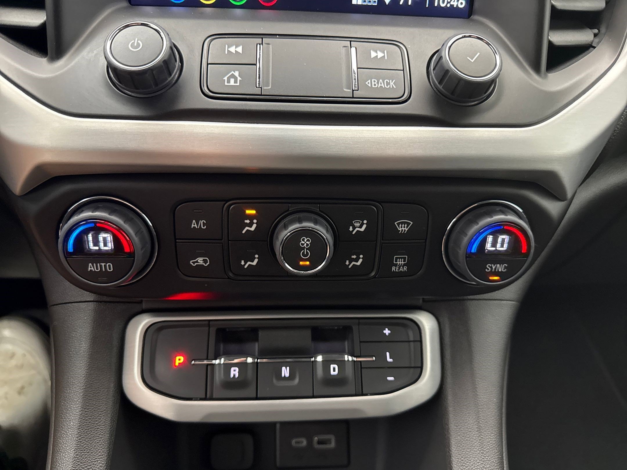 2023 Gmc Acadia SLE photo 34