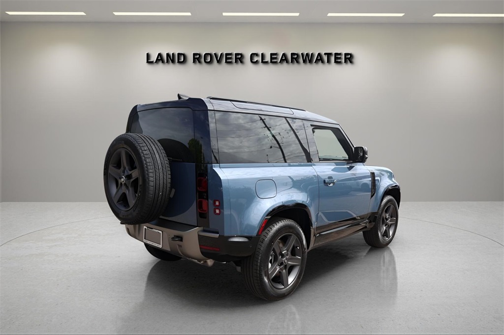 2025 Land Rover Defender 90 X-Dynamic SE photo 5