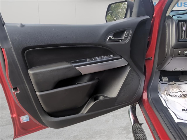 2022 Chevrolet Colorado LT photo 15
