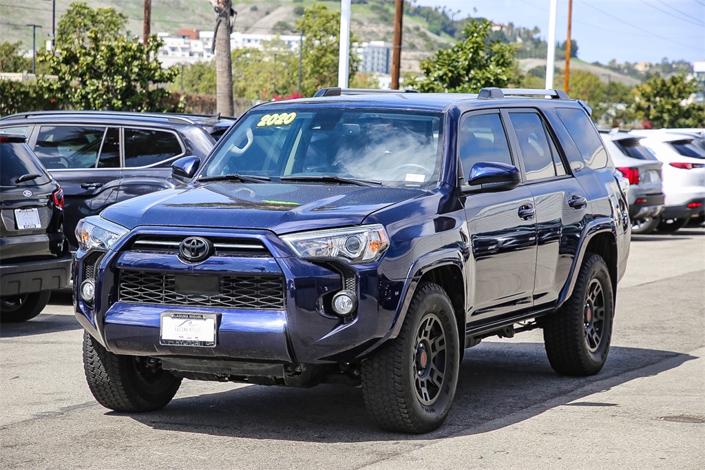 2020 Toyota 4Runner SR5 photo 3