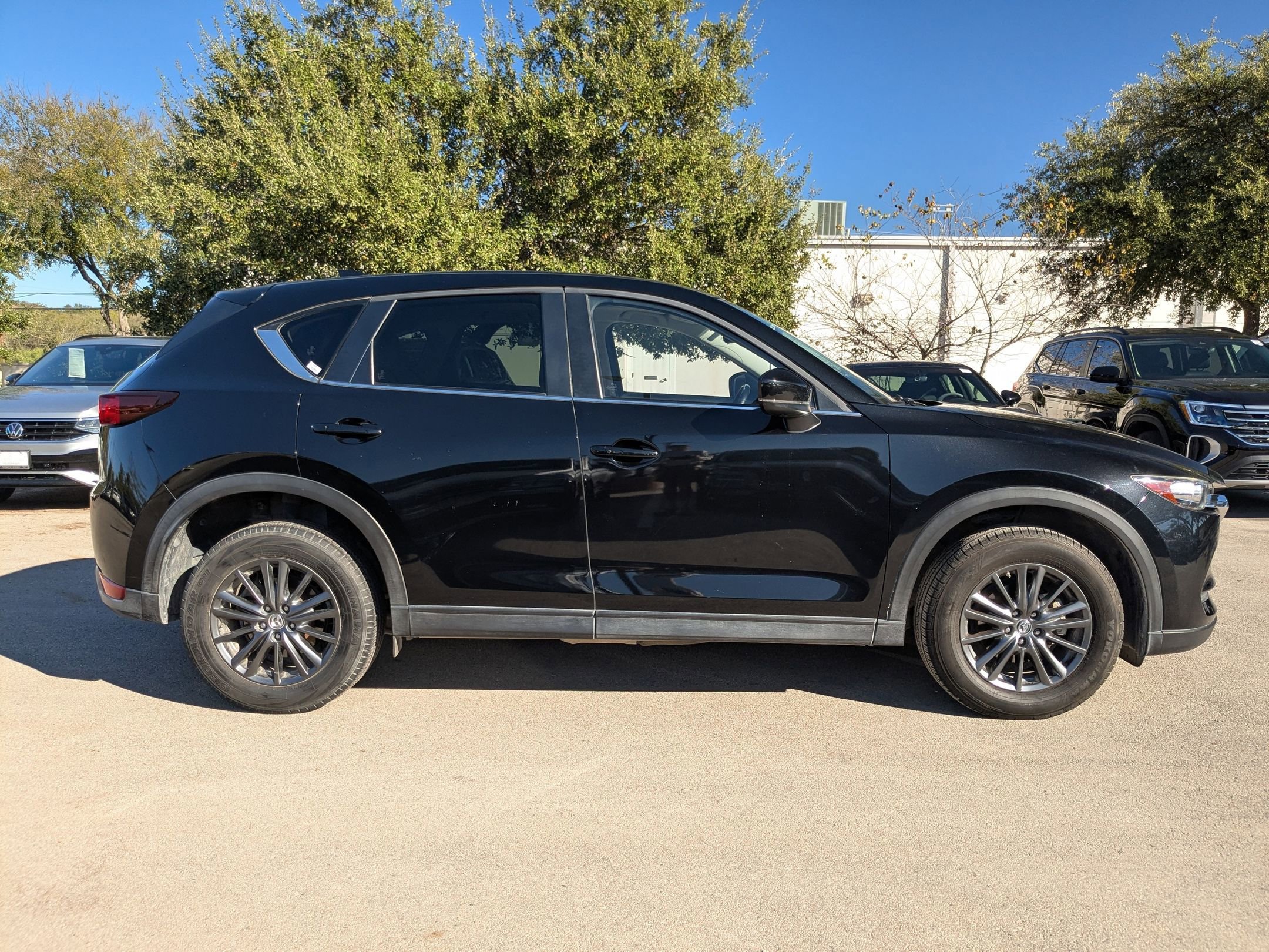 2019 Mazda CX-5 Touring photo 2